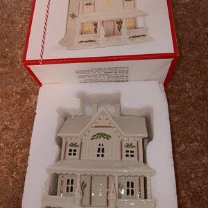 Lenox Holiday Village Lit Victorian House Porcelain Building With Orig. Box